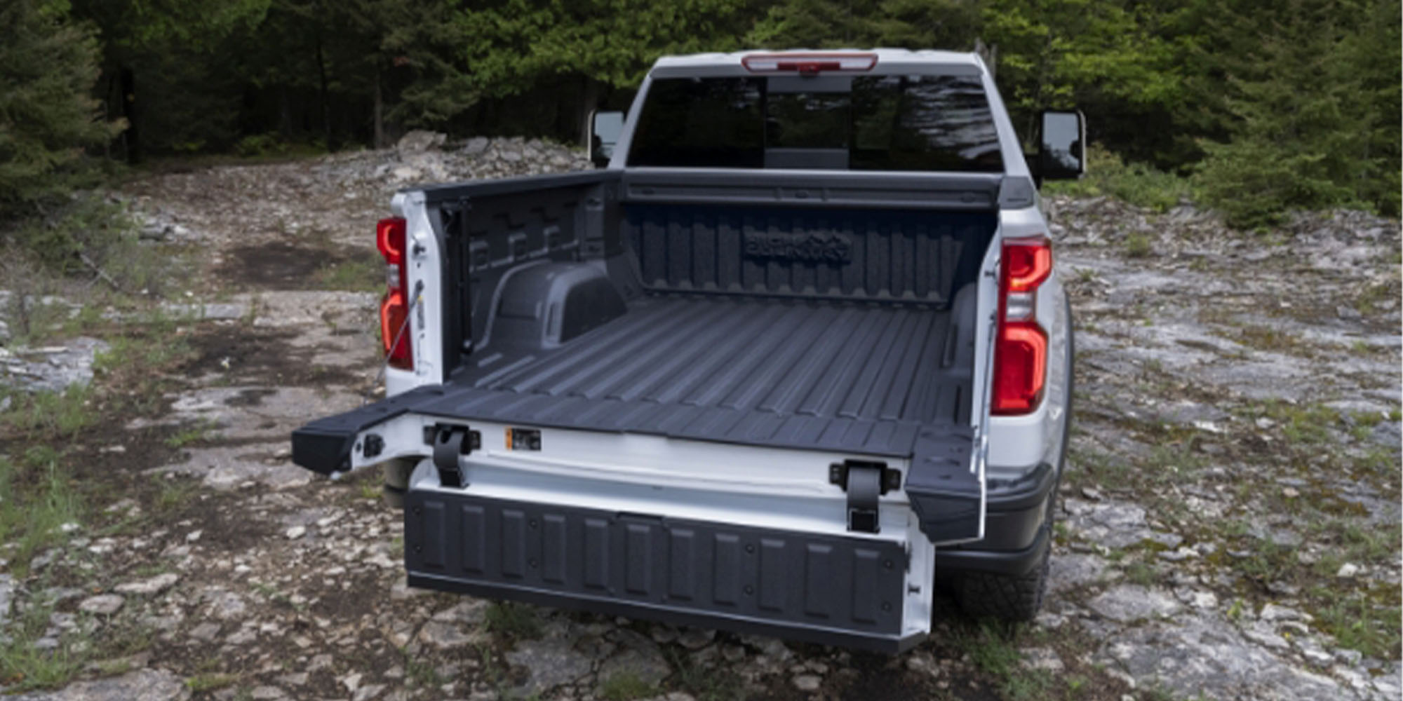 Caja de carga con tapa Multi-Flex Chevrolet Silverado 2026